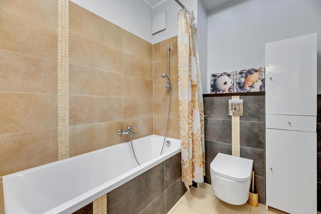Wave Apartments - Szafarnia Old Town Gdańsk Zewnętrze zdjęcie